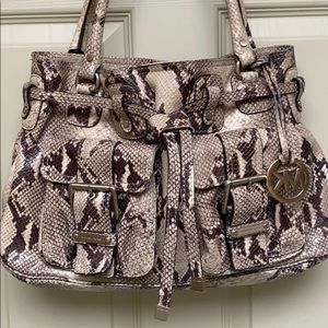 🍁👜🍂 MICHAEL KORS DRAWSTRING SATCHEL